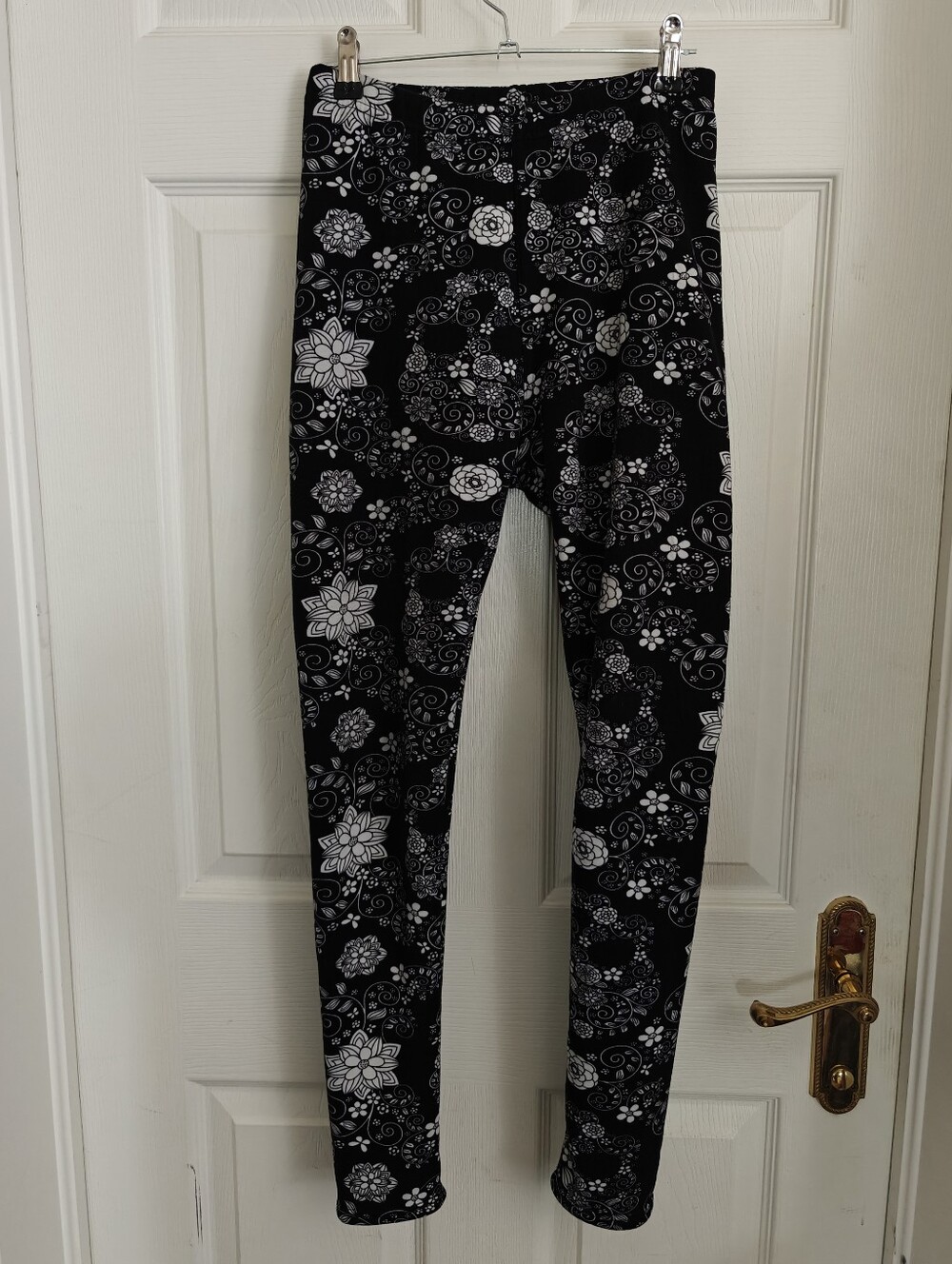 JUST COZY Floral Skull Leggings